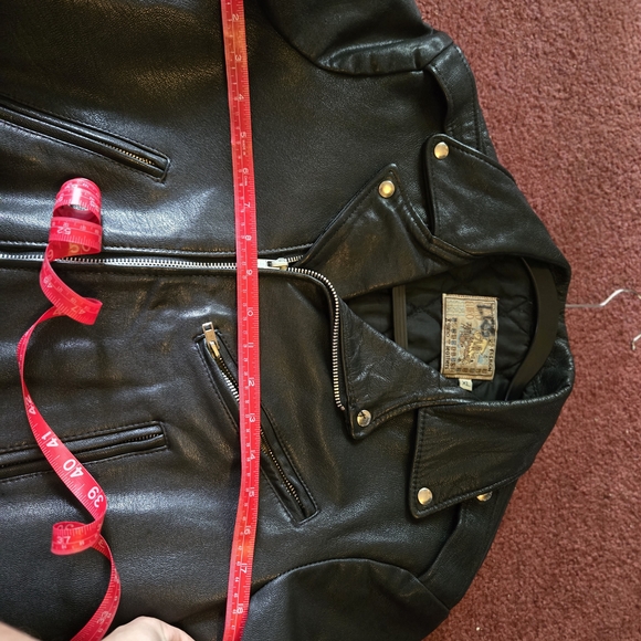 Classic Black Leather Biker Jacket - Picture 8 of 9